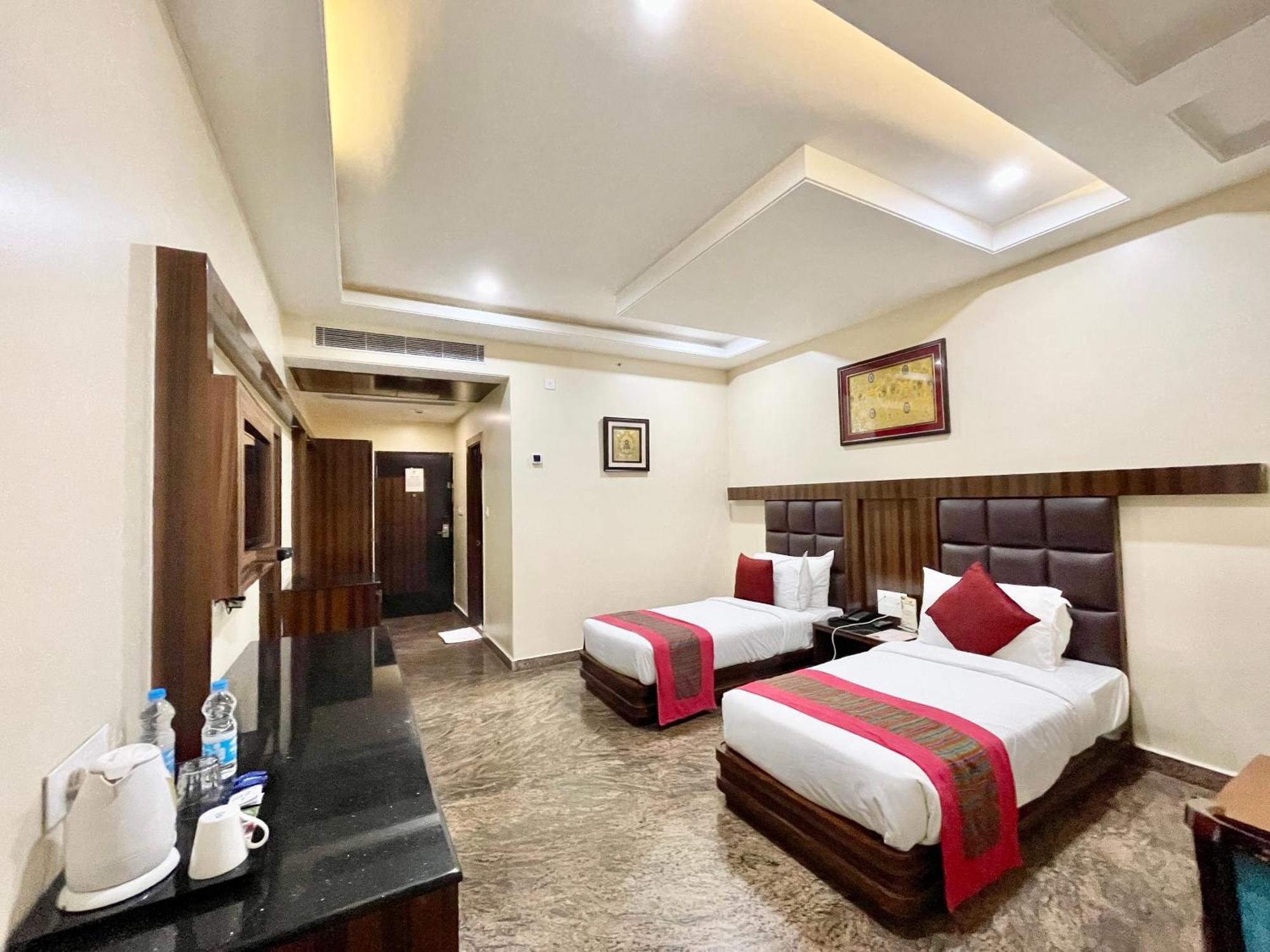 Silk ! Hotel Varanasi