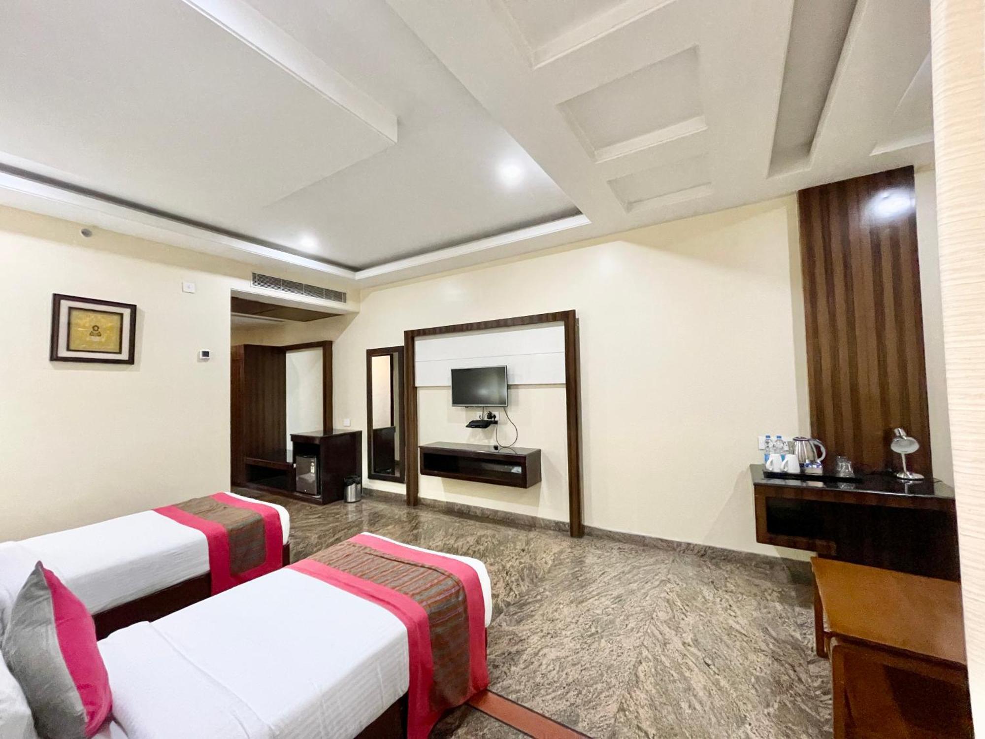Silk ! Hotel Varanasi